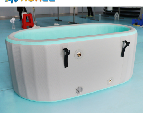 Inflatable ice bath tub